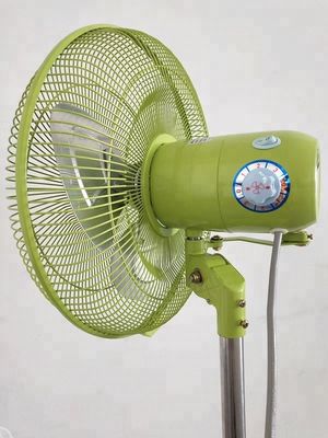 12 Inch Electric Stand Fan Various Color With Metal Blade 8~10 Years Operation Life