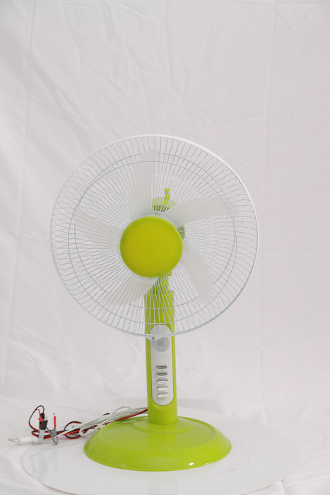 Fast Cooling AC DC Table Fan / Solar Table Fan With Battery Long Life