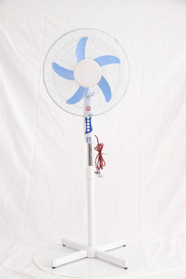 Indoor DC12V Solar Stand Fan 16 Inch With Copper Motor Multi Color
